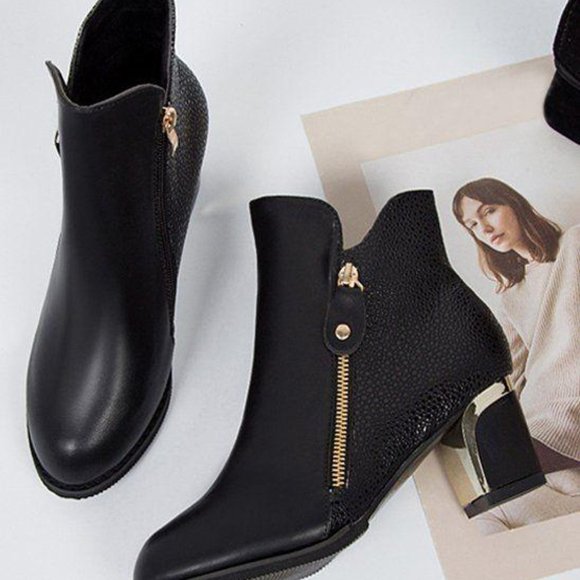 Butiti Shoes - NWT Black Diagonal Zip Gold Trim Ankle Boot, Sz10
